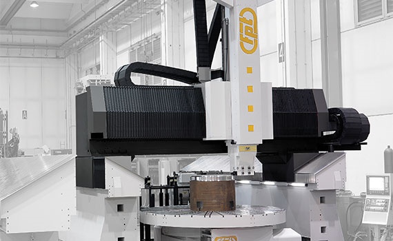 Energy chains in CNC machine tools