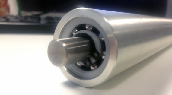Ball bearings in conveyor rollers of Ishida Europe machine