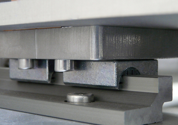 Lagerung Arbeitstisch drylin