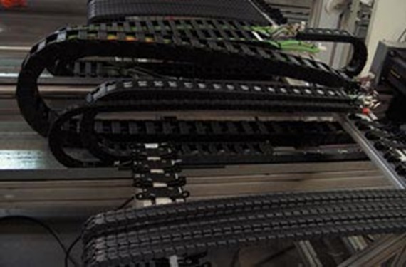 Application of Chainflex® FOC in a cable carrier