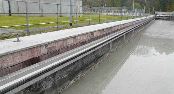 Le système basic flizz du bassin de décantation primaire a une longueur de 58 mètres