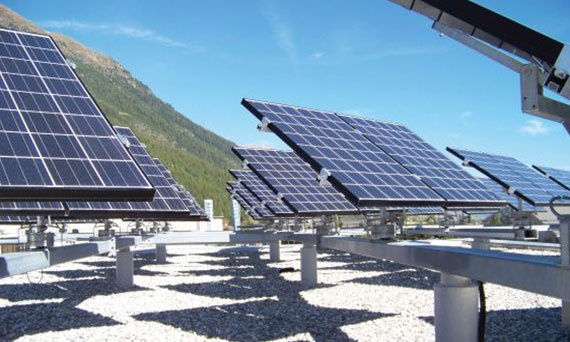 Systèmes de poursuite d'une installation photovoltaïque