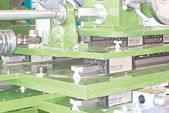 drylin® T in einer Schleifmaschine