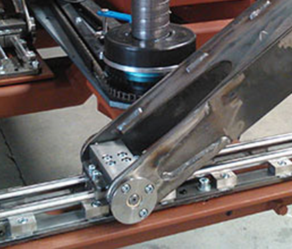 Guidage linéaire compact drylin® W dans la technique des scènes et plateaux