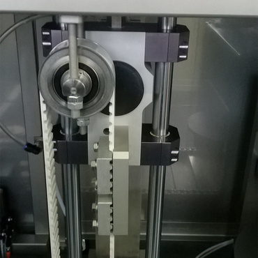 drylin R Linearrundrührung in Deckelvereinzelung