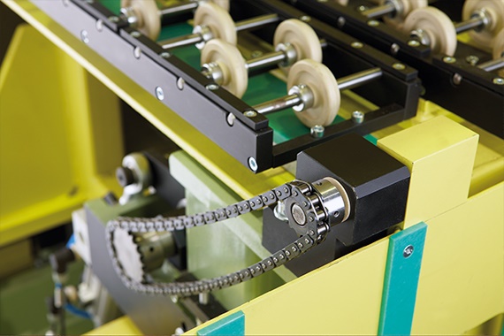 Lange Laufzeiten, hohe Belastungen: „iglidur® G“-Gleitlager von igus®. Über 650 Abmessungen gibt es ab Lager.