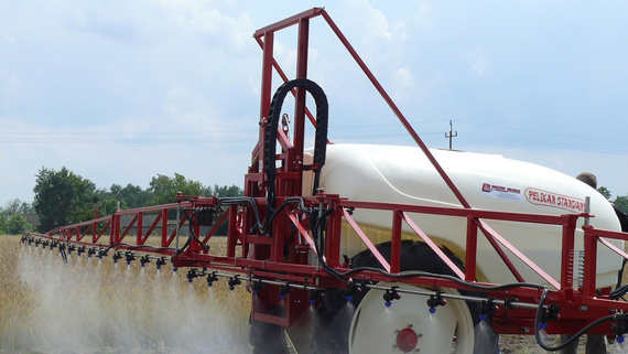 Feldspritze mit Energiekette